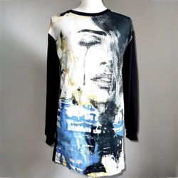 New Urban Woman Front Graphic Art Long Sleeve Tunic Top - Women’s Size XS