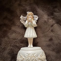 Musical, first communion girl