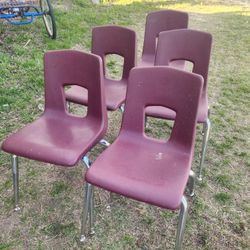 5 Chairs 