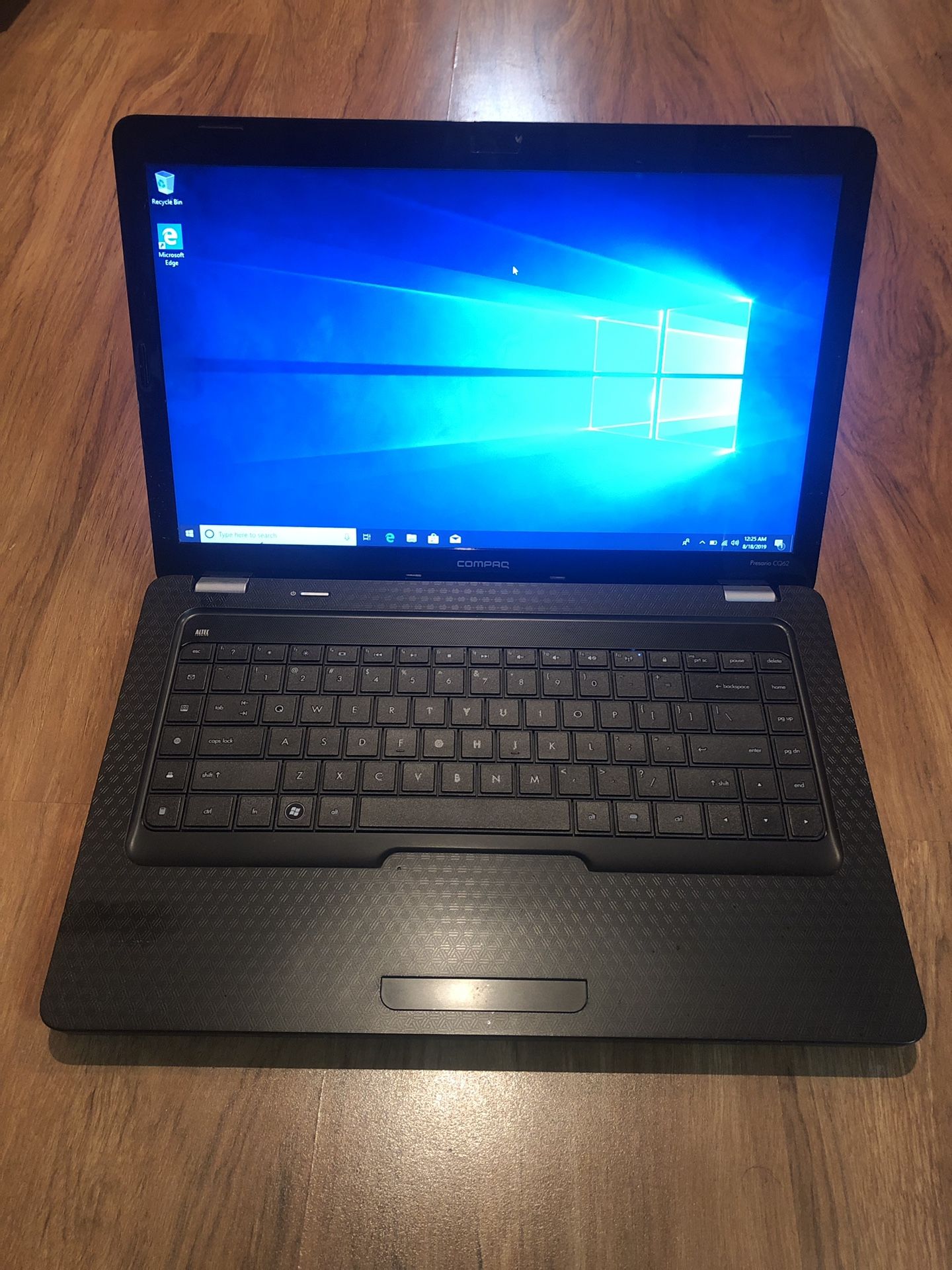 Compaq Presario CQ62 4GB Ram 160GB Hard Drive 15.6 inch Windows 10 Pro Laptop with charger in Excellent Working condition!!!!!!!!