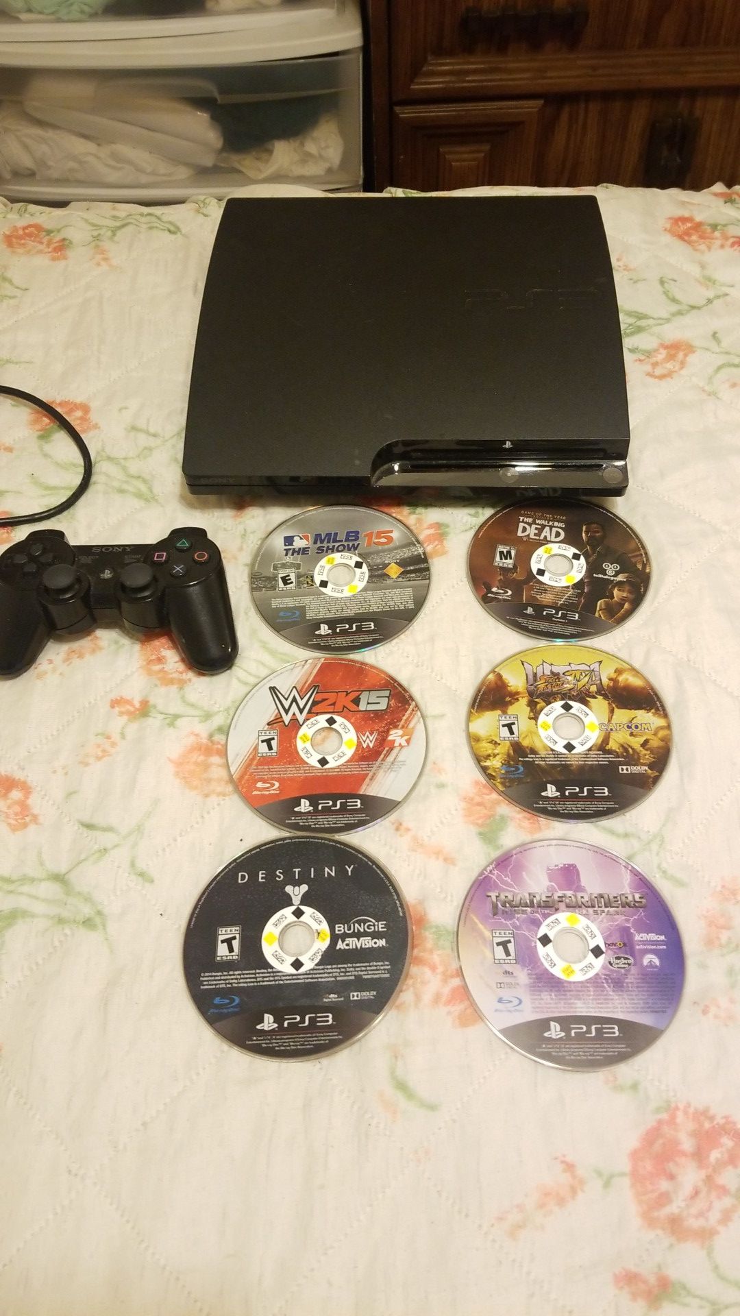 Ps3 with controller and 6 games