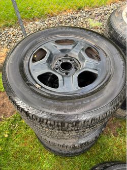 Jeep Compass rims and tires 215/65/R16