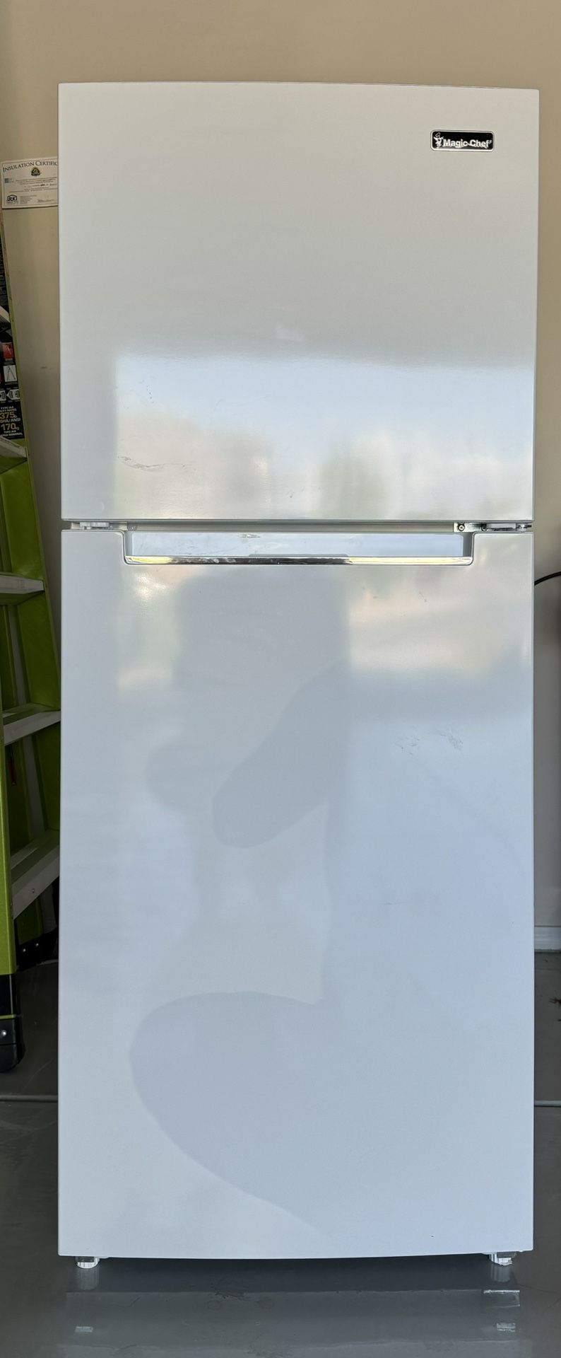 Magic Chef 10.1 Cu. Ft  Refrigerator/freezer