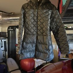 $30 North Face Ladies Jacket Medium 