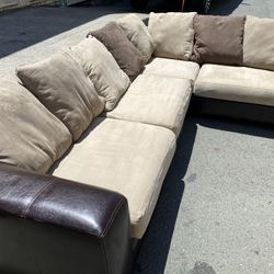 Sectional Couch 