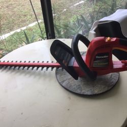 HOMELITE HEDGE SWEEP 22” Inches BLADE. ELECTRIC, PERFECT WORKING CONDITION.