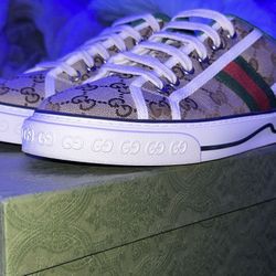 Gucci Shoes 