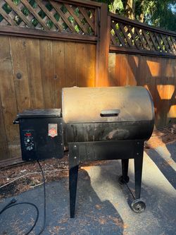 Traegar wood pellet smoker
