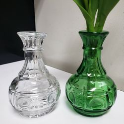 Rare 70's Emerald Green Glass Thumbprint Bud Vase