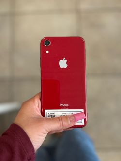 iPHONE XR UNLOCKED