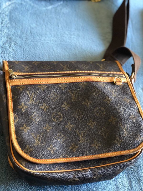 Louis Vuitton bag for Sale in San Bernardino, CA - OfferUp