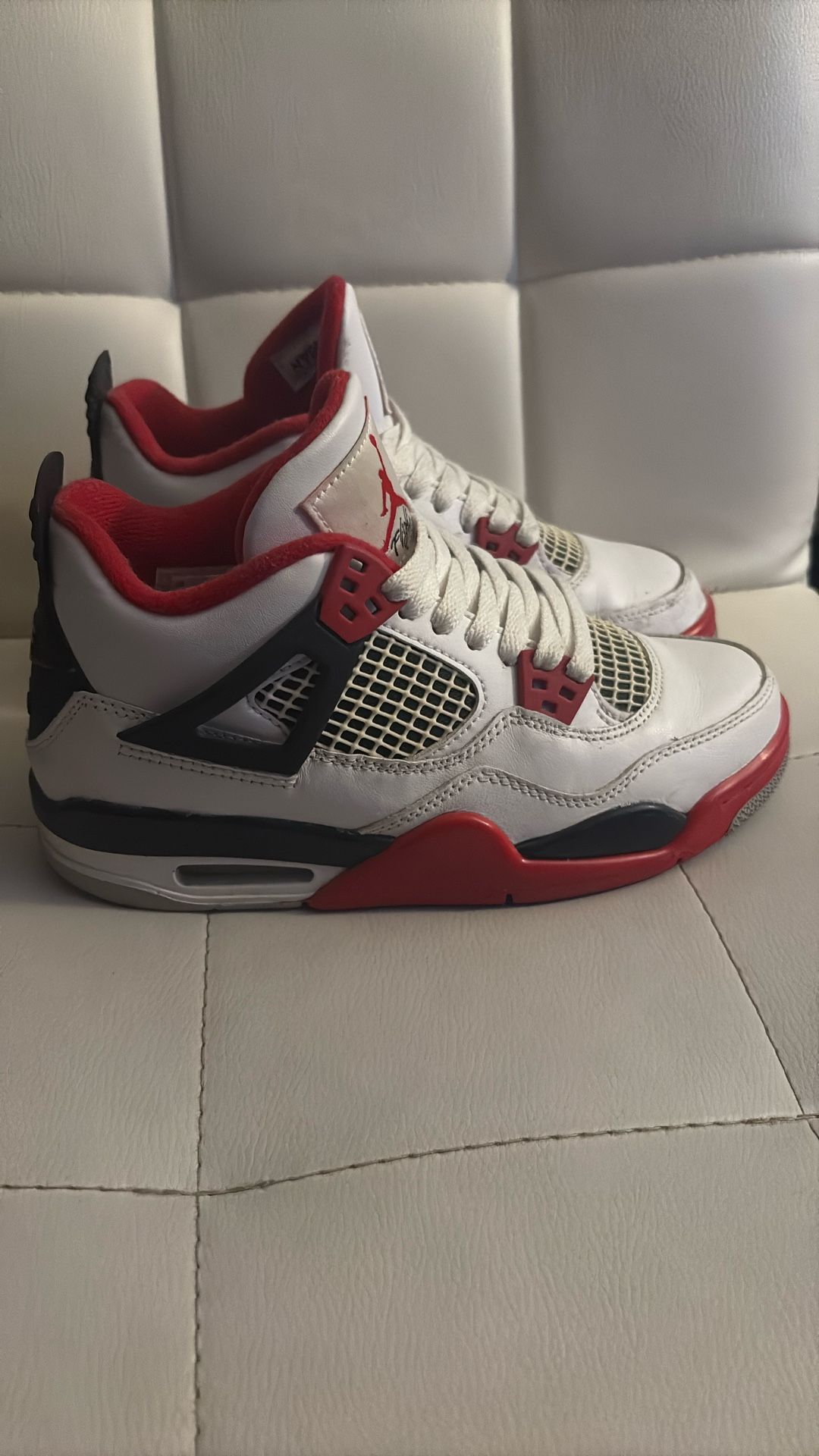 Fire Red Jordan 4