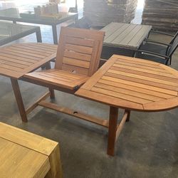 *BRAND NEW* OPEN BOX Oval Extendable 100% FSC Certified Solid Wood Outdoor Dining Table
