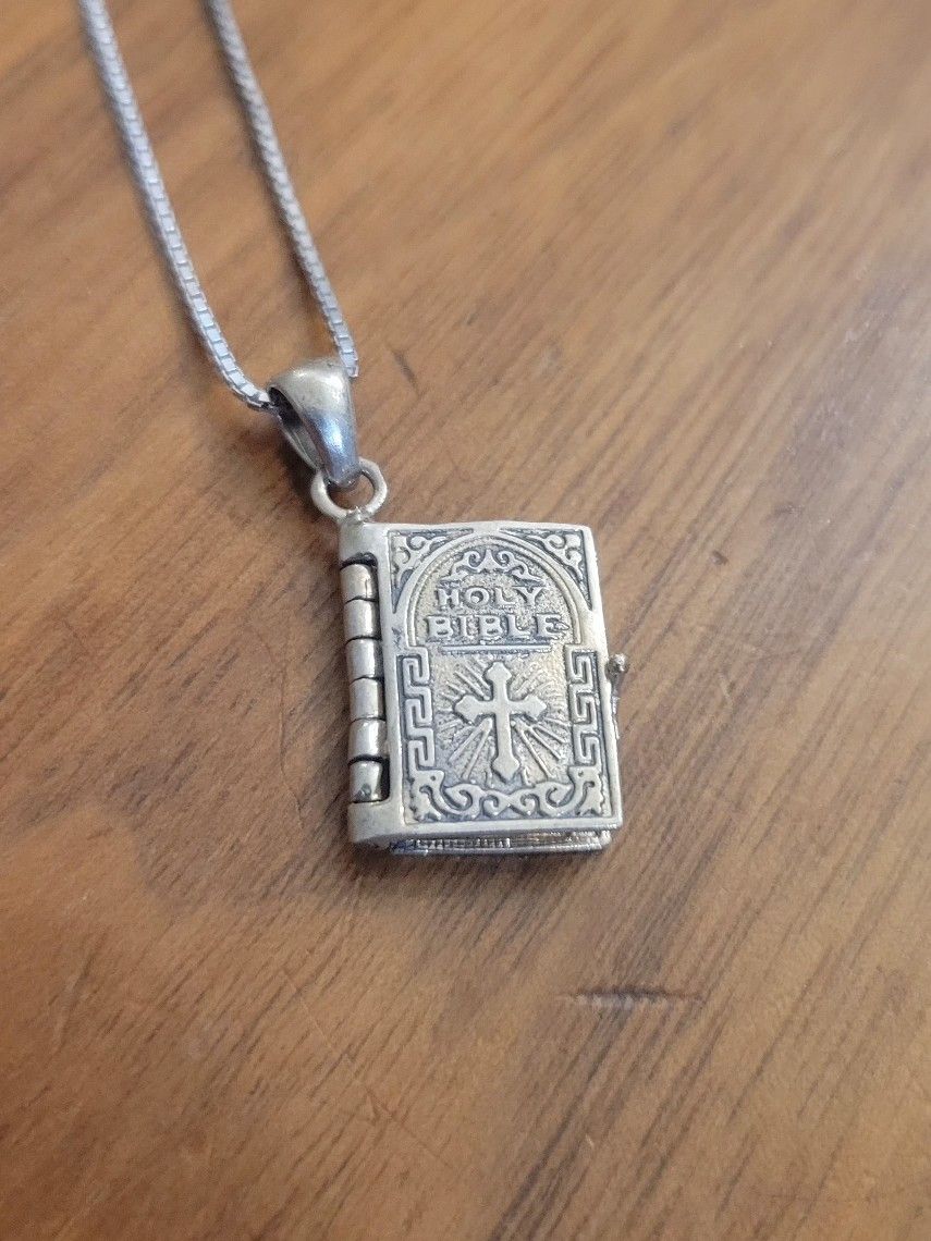 Silver Bible Lords Prayer Pendant 