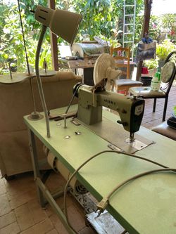 JUKI DDL 552 Industrial Sewing Machine