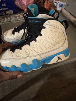 3 pairs of Jordans  for 25 dollars youth 4.5  and 8c