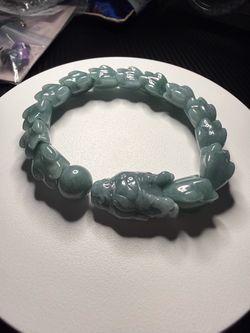 Hand carved dragon beaded bracelet