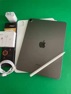Apple IPad Air 5th Generation (10.9” Liquid Retina/ M1 chip / 2022 Model) 64GB with pen, keyboard case & Accessories (256gb $479)