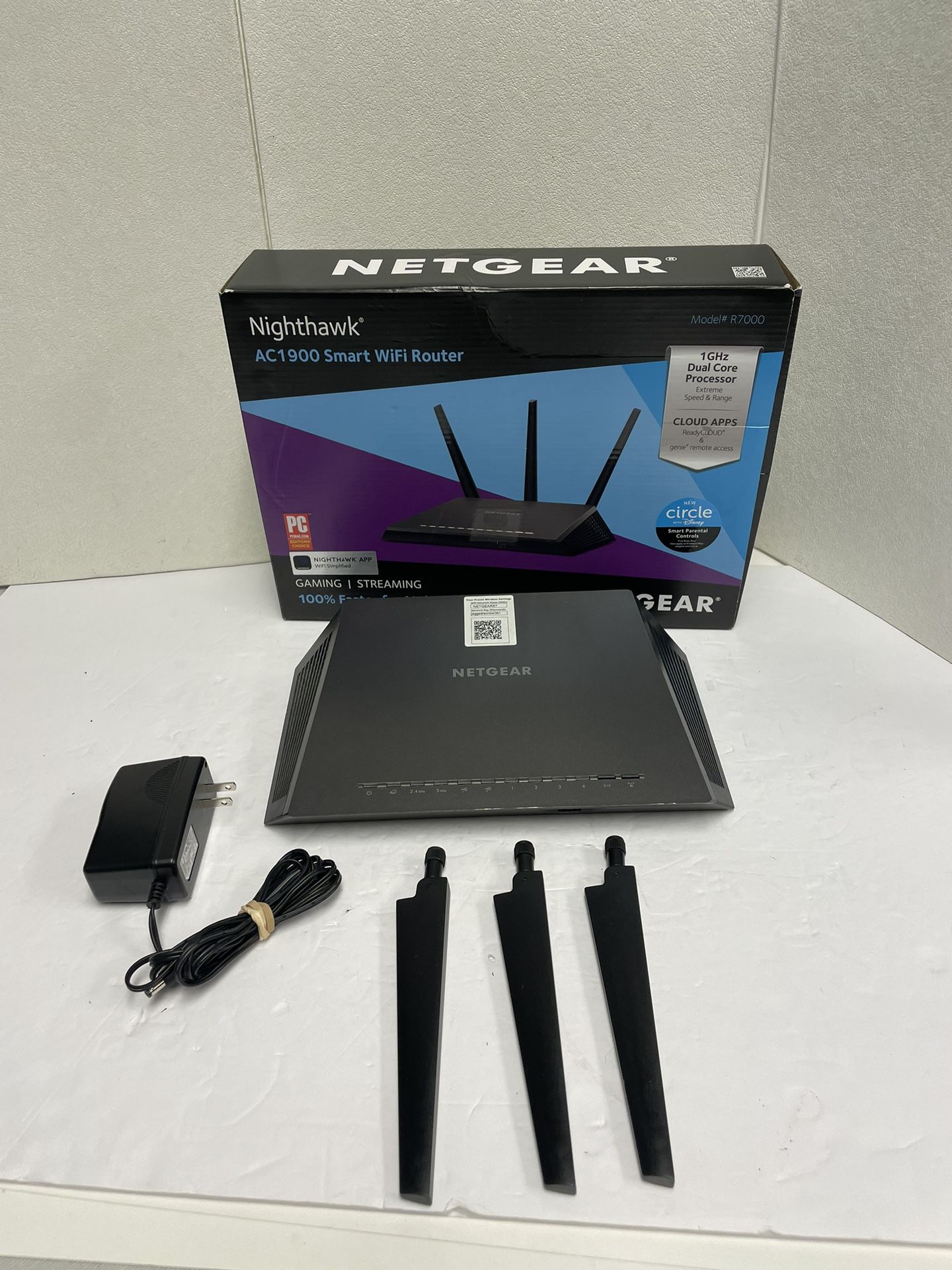 Netgear Nighthawk AC1900 D7000 Smart WiFi Router Includes OEM AC Adapter Bundle