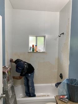 Bathtub tiles & Plus Refinishing