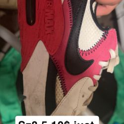 Woman’s Nike Airmax