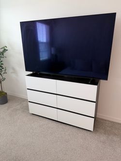 Black and white dresser