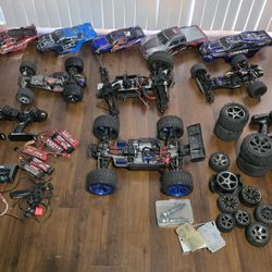 Traxxas E-Revo 1/10 RTR Huge Lot - 4 Remotes - 3 Chassis - Wheels And Batteries
