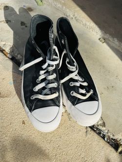 Women’s Converse Size 7.5