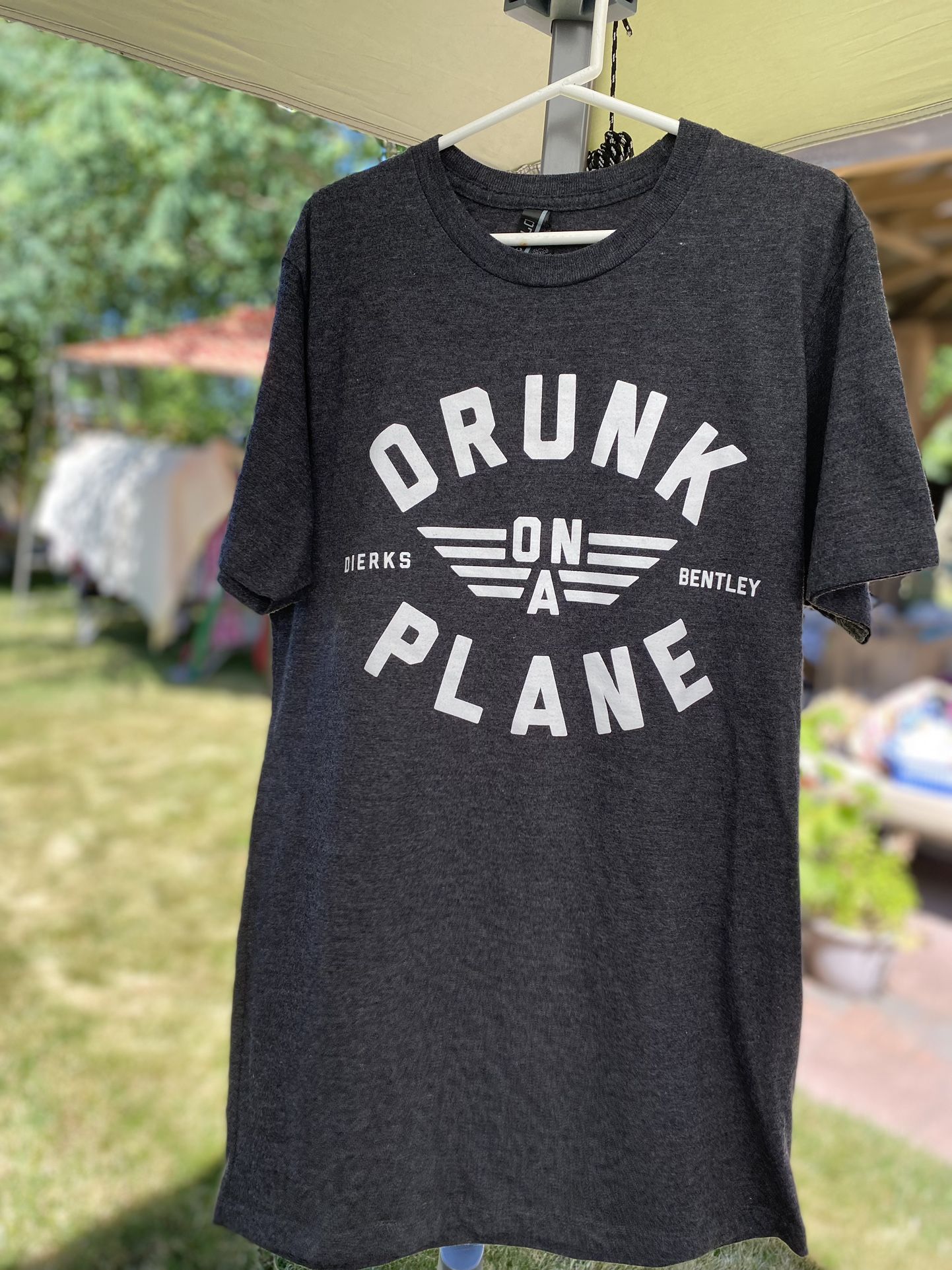 Drunk On A Plane Dierks Bentley Women’s Size Small T-Shirt