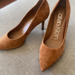 Heels size 8.5 -size 9