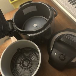 Ninja Foodi (Air fryer & Pressure Cooker In One)