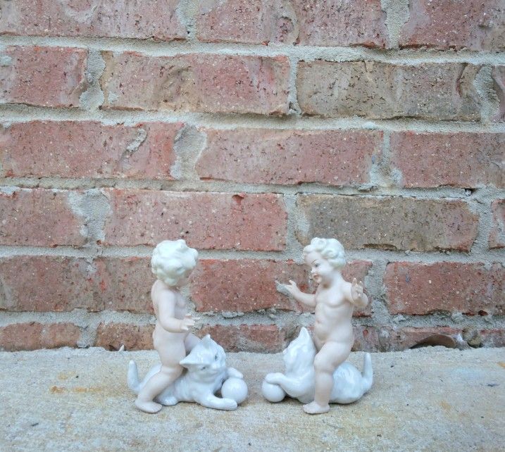 Vintage Schaubach Kunst Porcelain Putti Boy/Cat Figurines 