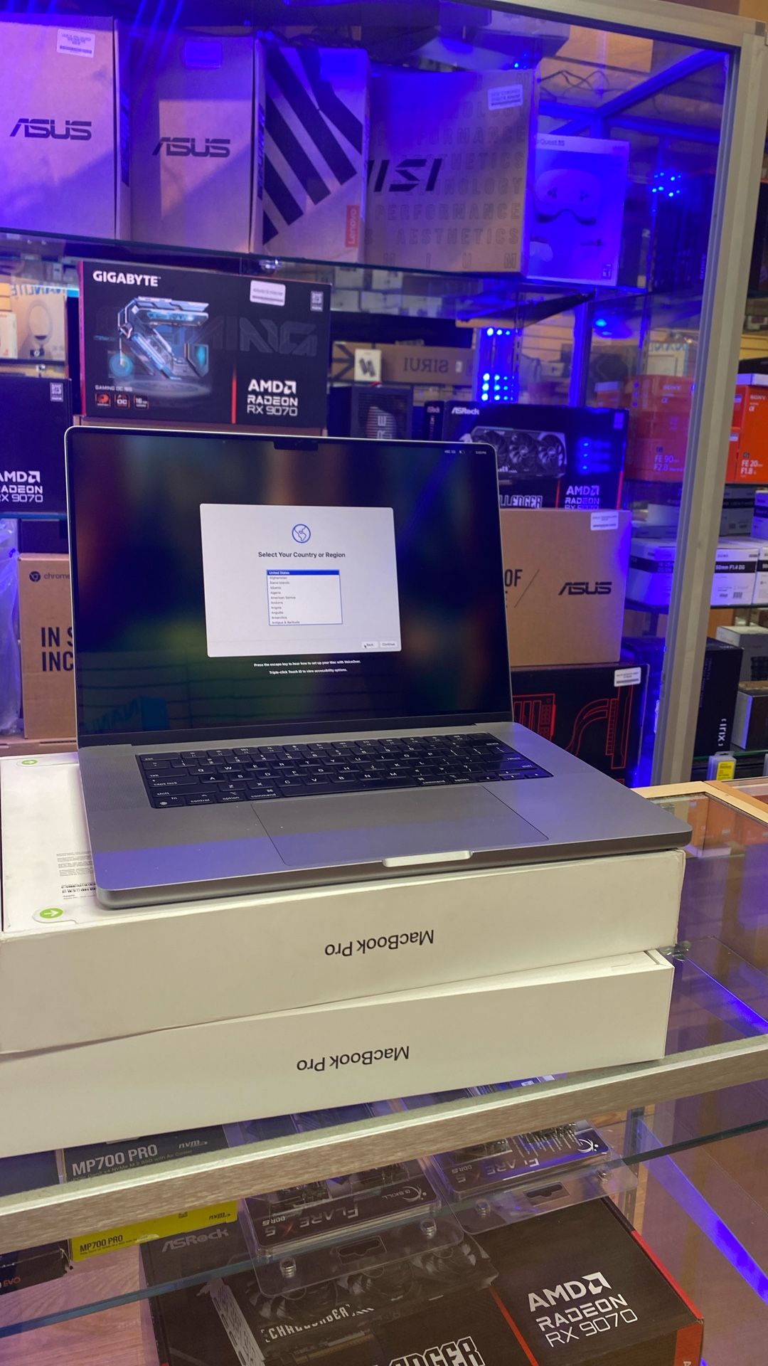 1tb Ssd Macbook Pro 1tb 32gb MacBook Pro 16” M1 Max CPU/32GB RAM