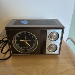 Sears Roebuck 60’s-70’s AM/FM Alarm Clock Radio Model (contact info removed)0 Analog Tuning 