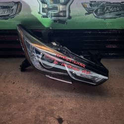 2016-2019 Infiniti Qx60 Headlight Oem 