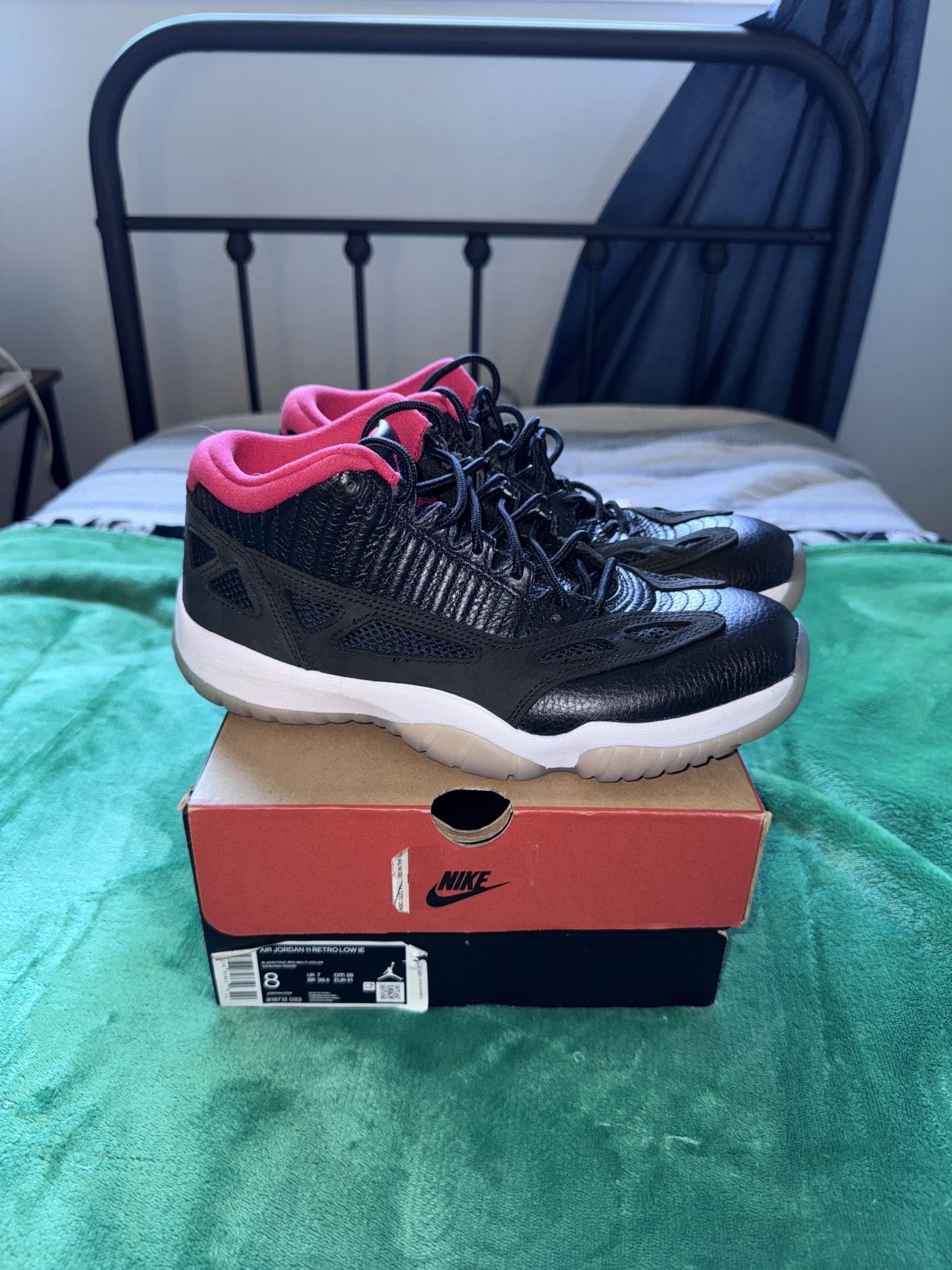 Jordan 11 Size 8