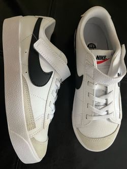 Youth Nike Low Blazer 77 size 1.5Y