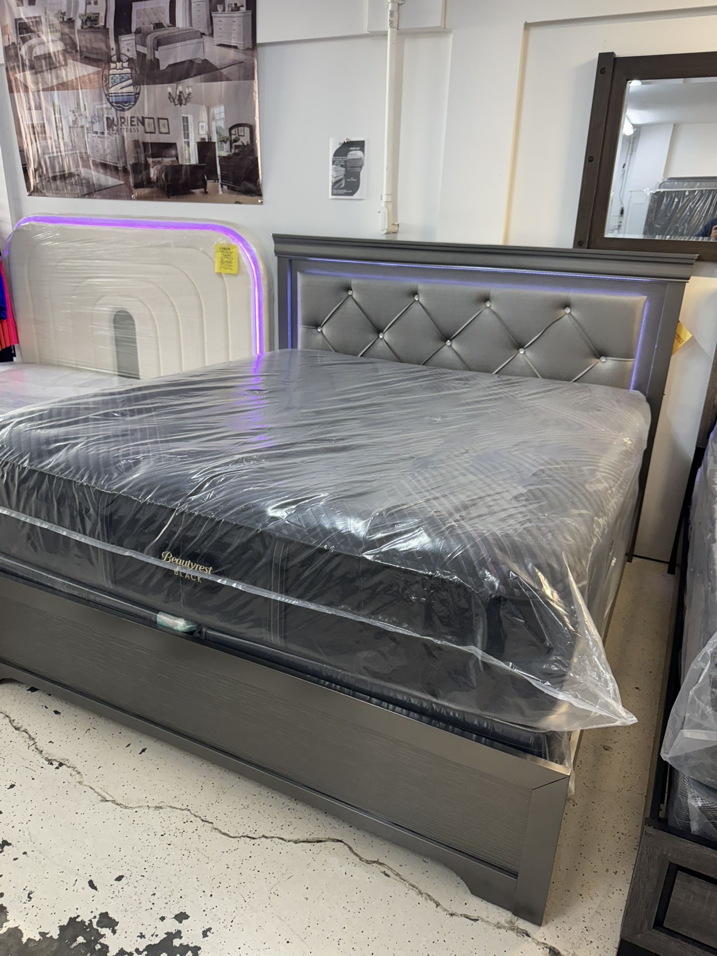 🏡Beautyrest Black Series Two 15.25" Medium Mattress King Size 🚚✅