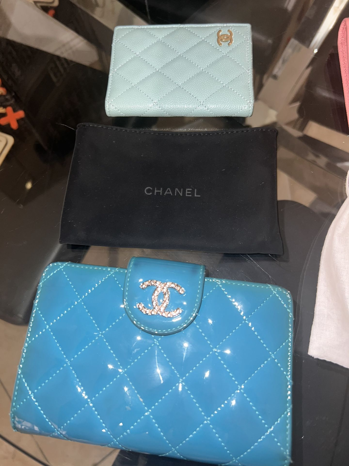 CHANEL Classic Small Flap Wallet for Sale in Los Angeles, CA - OfferUp
