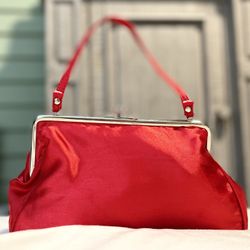 *VINTAGE* Womens Purse/Handbag - Red Satin Evening Bag - Kiss Lock - Made in USA