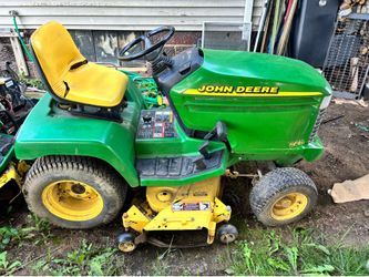 John Deere 325