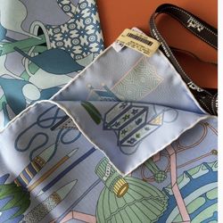 authentic Hermès Les Trésors d'un Artiste silk scarf (designed by Pierre Marie)