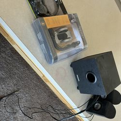 Random Speaker Car Holder 