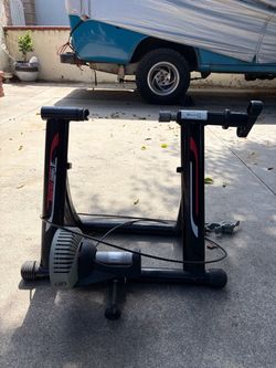 Travel Trac Century V Fluid + Adjustable Resistance Indoor Cycling Bike Trainer