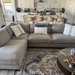 Sectional Couch 