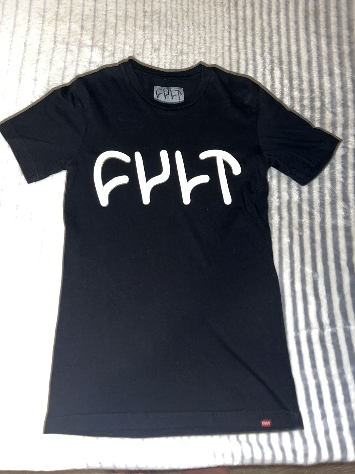 CULT SMALL T-SHIRT