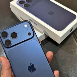 iPhone 17 Pro Max 256 Go Blue  And iPhone air Blue Bundle 