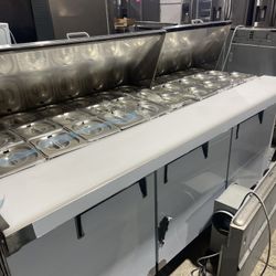 SALE! Salad pre table New 72” inches