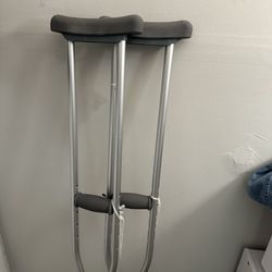 Crutches 