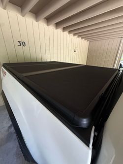 Extang Solid Fold 2.0 Tonneau Cover Tacoma 3rd Gen 6' Bed